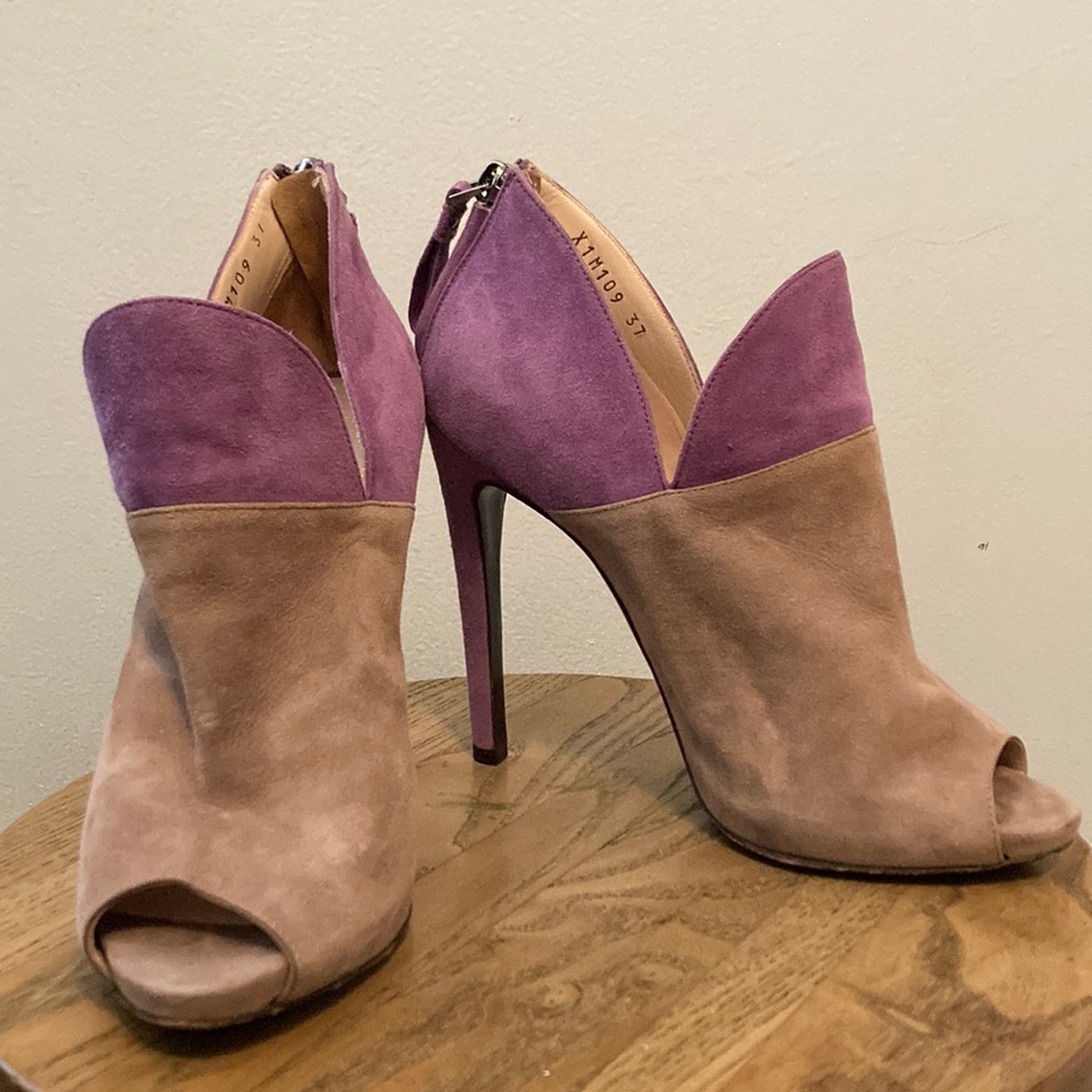 Giorgio Armani Purple x Tan High Heels Size 37 (US 6.5) - Picture 1 of 13